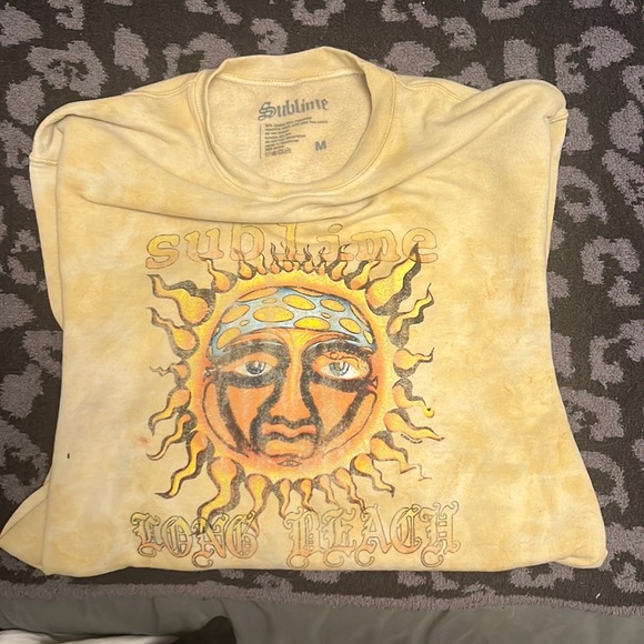 To be honest, we both used to wear it and we don’t anymore for many months - Picture 3 of 4